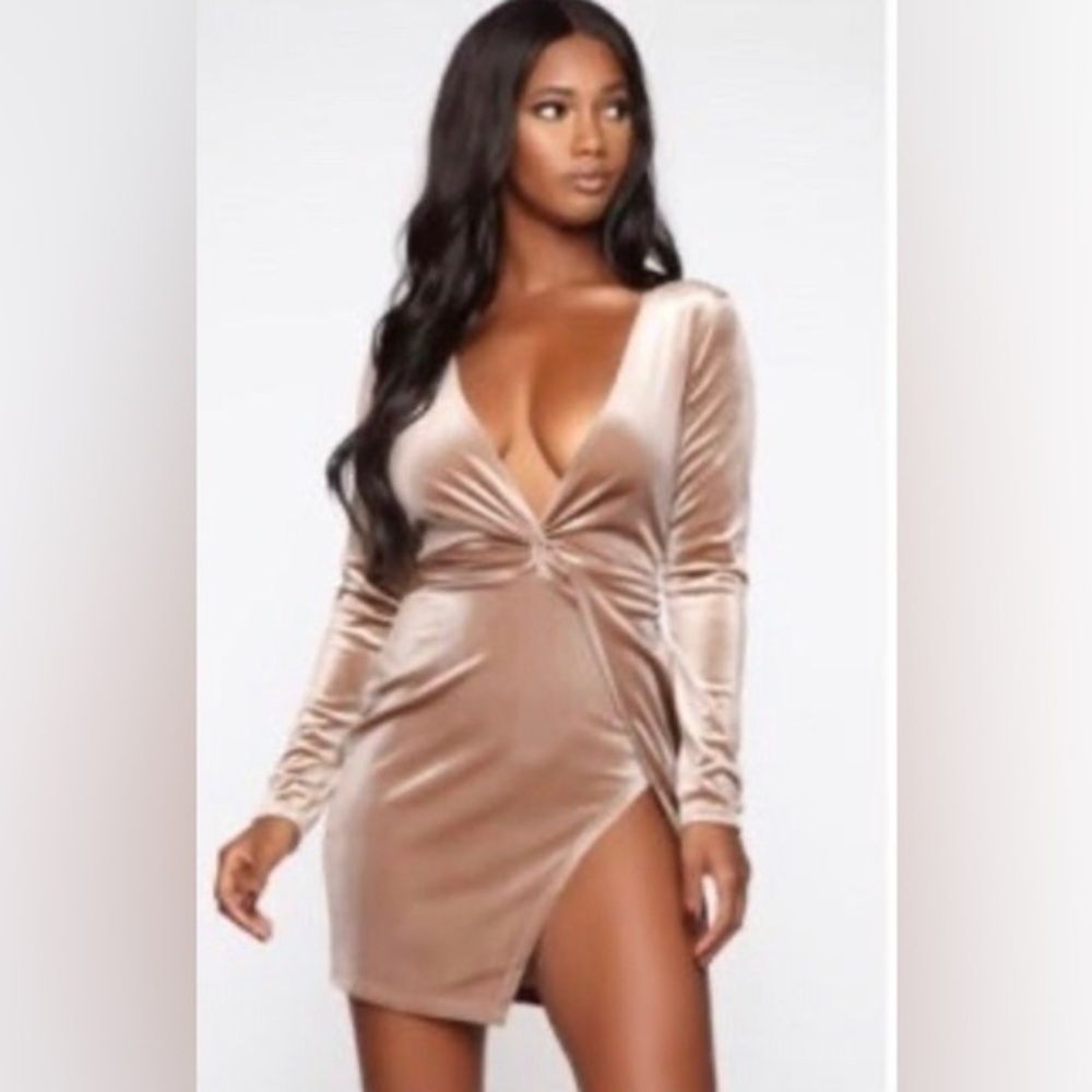 NWT Fashion Nova Taupe Sugar Coat Velvet Dress Long Sleeve Mini Women’s Small